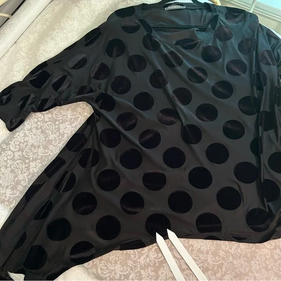 Alembika ~ Black Polka Dot Hi-Lo Semi-Sheer 3/4 Sleeve Tunic Top in Medium *flaw - Picture 15 of 16